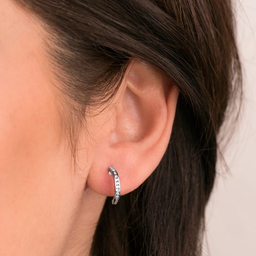18K Aros Oro Blanco Abiertos Con 28 Diamantes. 13 Mm - 0.23 Qts