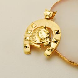 18K Colgante Oro Amarillo Herradura Con Caballo 44X39 Mm