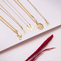 18K Colgante Oro Amarillo Letra " R " 15 Mm Cadena Forzada 42Cm