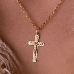 18K Cruz Oro Amarillo Con Cristo Tallada 35X20 Mm