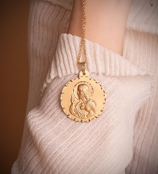 18K Escapulario Oro Amarillo Tallado Virgen Del Carmen Y Corazon De Jesus 42 Mm