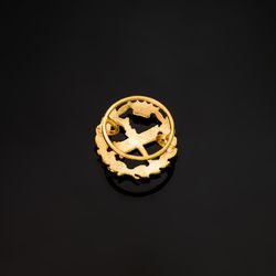 18K Insignia Oro Amarillo Filosofia. 15 X 15 Mm