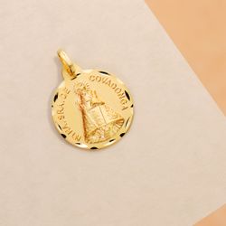 18K Medalla Oro Amarillo De La Virgen De Covadonga Tallada 18 Mm