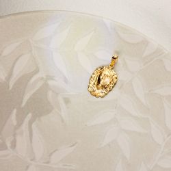 18K Medalla Oro Amarillo Silueta Virgen Maria De La O 22X15 Mm Tallada