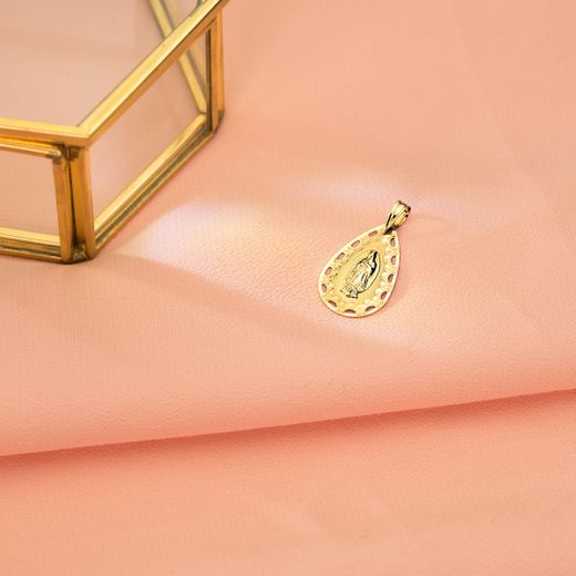18K Medalla Oro Amarillo Virgen De Guadalupe Cerco Calado Y Tallado 22X14 Mm