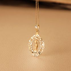 18K Medalla Oro Amarillo Virgen De La Almudena Orla 27X20 Mm