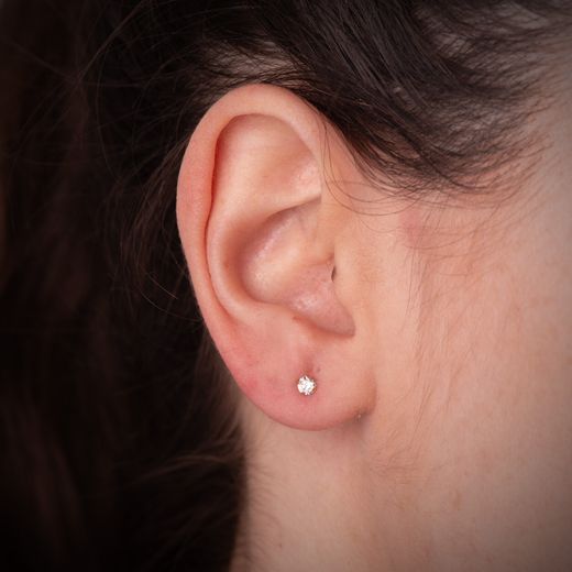 18K Pendientes Oro Amarillo 4 Garras Con Circonita. Ancho: 3 Mm Cierre Tuerca