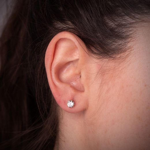 18K Pendientes Oro Amarillo 4 Garras Con Circonita. Ancho: 5 Mm Cierre Tuerca