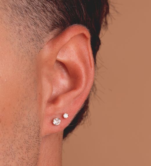 18K Pendientes Oro Amarillo 6 Garras Con Circonita. Ancho: 5 Mm Cierre Presion
