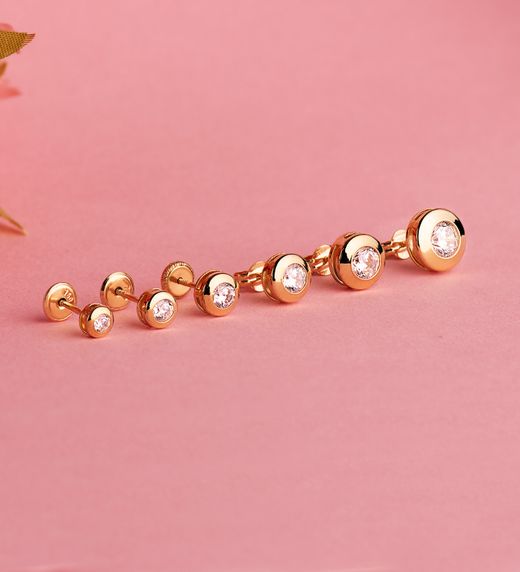 18K Pendientes Oro Amarillo Chaton Galeria Con Circonita. Medida: 7,5 Mm. Cierre Presion