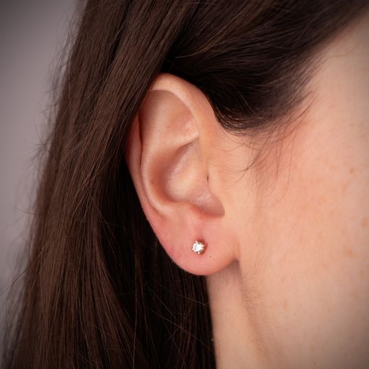 18K Pendientes Oro Amarillo Circonita 3Mm Con 4 Garras. Ancho: 3,5 Mm. Cierre Presion