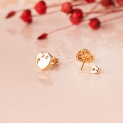 18K Pendientes Oro Amarillo Con Corazon Circonita Brillo 8X8 Mm. Cierre Presion