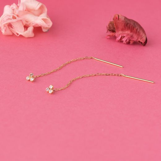 18K Pendientes Oro Amarillo Con Tres Circonita 3X3Mm Y Cadena. Largo: 56Mm Cierre Presion
