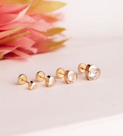 18K Pendientes Oro Amarillo Corazon Con Circonita. Medida: 5 X 5 Mm Cierre Tuerca