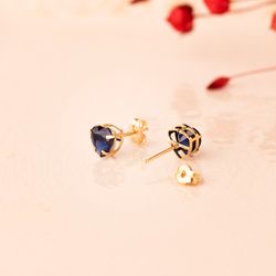 18K Pendientes Oro Amarillo Corazon Piedra Color Azul 6 X 6 Mm. Cierre Presion