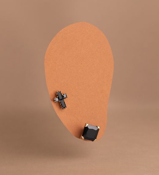 18K Pendientes Oro Amarillo Cruz Con Circonitas Negras Baguette. 8,5 X 6,5 Mm. Cierre Presion