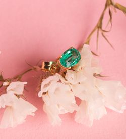 18K Pendientes Oro Amarillo Esmeralda Recristalizada 7X5 Mm 1.58 Qt. Presion