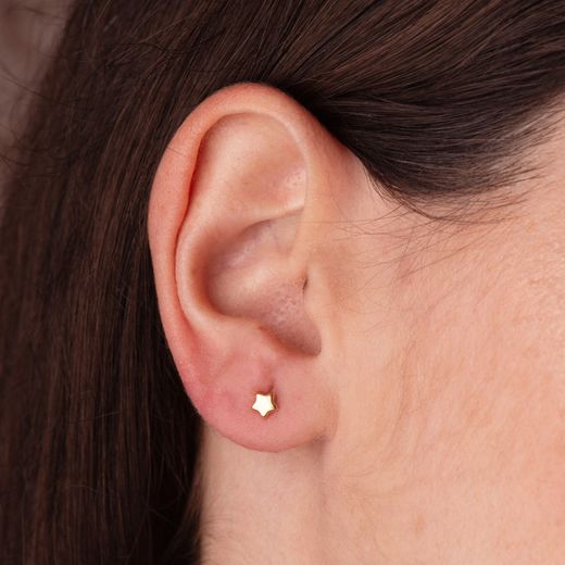18K Pendientes Oro Amarillo Estrella Lisa 4,5 X 4,5 Mm. Cierre Tuerca