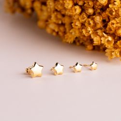18K Pendientes Oro Amarillo Estrella Lisa 4,5 X 4,5 Mm. Cierre Tuerca