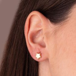 18K Pendientes Oro Amarillo Estrella Lisa 8X8 Mm. Cierre Presion