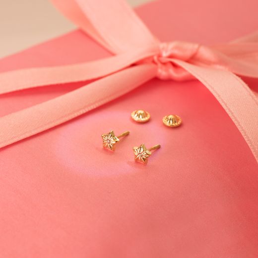 18K Pendientes Oro Amarillo Estrellas Con Circonita 5 X 5 Mm Cierre Tuerca