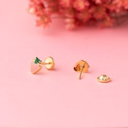 18K Pendientes Oro Amarillo Fresa Esmalte Rosa 6 X 5 Mm. Cierre Tuerca