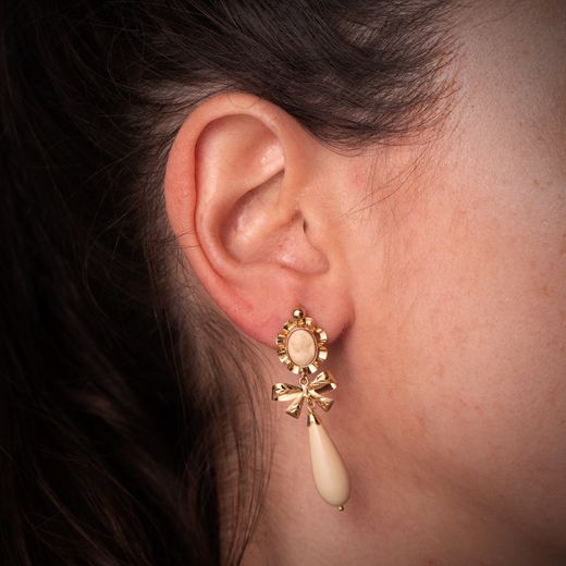 18K Pendientes Oro Amarillo Marfil Camafeo 42X13 Mm. Cierre Catalan