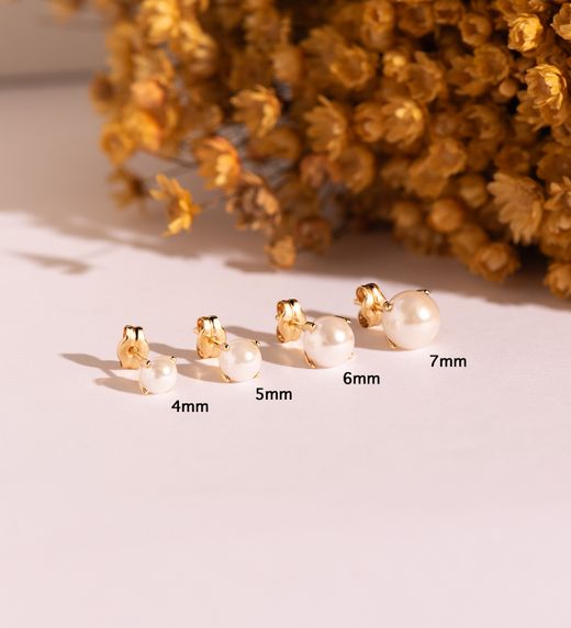 18K Pendientes Oro Amarillo Perla Con 4 Garras. Medida: 4 Mm. Cierre Presion