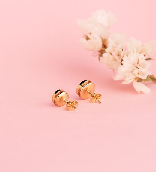 18K Pendientes Oro Amarillo Redondo Concavo Con Circonita. Ancho: 7 Mm. Cierre Presion