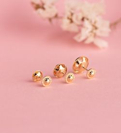 18K Pendientes Oro Amarillo Redondos Orla Tallada Circonita. Medida: 7Mm Cierr Tuerca