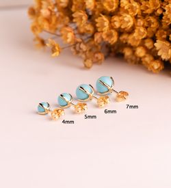 18K Pendientes Oro Amarillo Turquesa Con 4 Garras. Medida: 4 Mm. Cierre Presion
