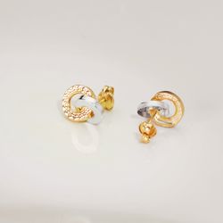 18K Pendientes Oro Bicolor Doble Aro Liso Y Greca 10 X 7 Mm. Cierre Presion