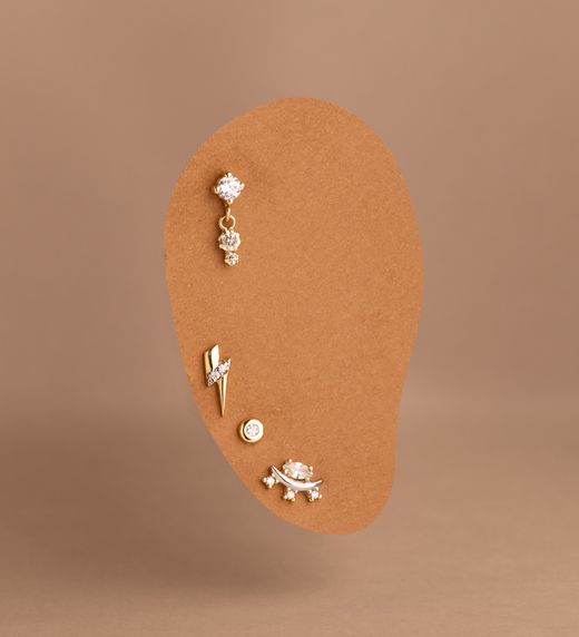 18K Pendientes Oro Bicolor Luna Con Circonitas. Medida: 9 X 5 Mm. Cierre Presion