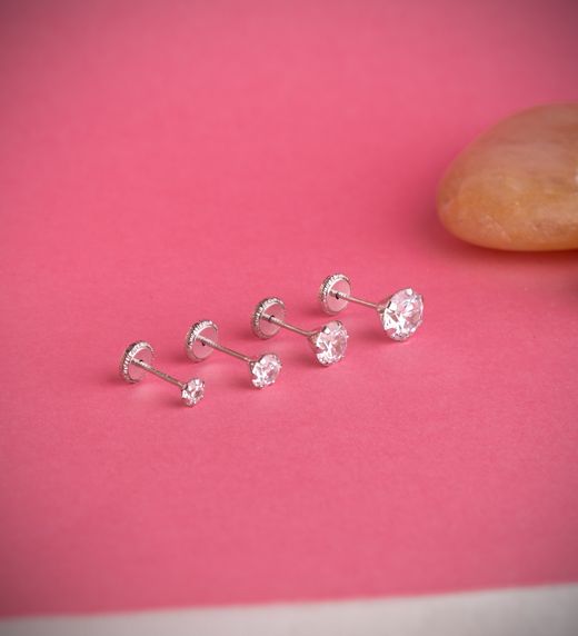 18K Pendientes Oro Blanco 6 Garras Con Circonita. Ancho: 3 Mm Cierre Tuerca