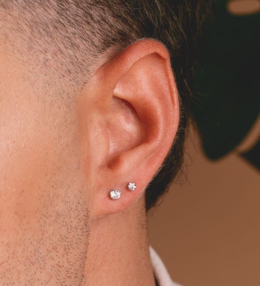 18K Pendientes Oro Blanco 6 Garras Con Circonita. Ancho: 3 Mm Cierre Tuerca