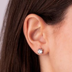 18K Pendientes Oro Blanco Circonita 6Mm Con 4 Garras. Ancho: 6,5 Mm. Cierre Tuerca