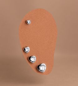 18K Pendientes Oro Blanco Corazon Con Circonita. Medida: 7,5 X 7,5 Mm Cierre Tuerca