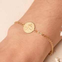 18K Pulsera Oro Amarillo Con Medalla Oro Amarillo San Benito 12 Mm. Largo: 18+2 Cm