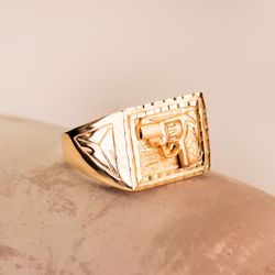 18K Sello Oro Amarillo Caballero Pistola Tallada Rectangular 21X16 Mm