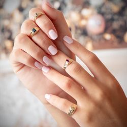 18K Sello Oro Amarillo Hueco Bebe O Meñique Oval Labrado Lateral. Zona Grabado 5X4 Mm