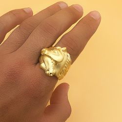 18K Sello Oro Amarillo Macizo Caballos Entrelazados. Ancho 28 Mm