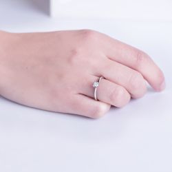 18K Solitario Diamante Talla Brillante Oro Blanco 0.100 Qts. Si-H