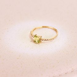 18K Sortija Oro Amarillo 14 Diamante 0.070 Qts. G-Vs2. Olivina 4X4 Mm Cuerpo 1 Mm