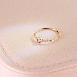 18K Sortija Oro Amarillo 6 Diamantes 0.030 Qts. G-Vs2. Amatista 3 Mm