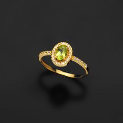 18K Sortija Oro Amarillo Con Olivina Y Circonita Olivina 6X4 Mm 0,47 Qts