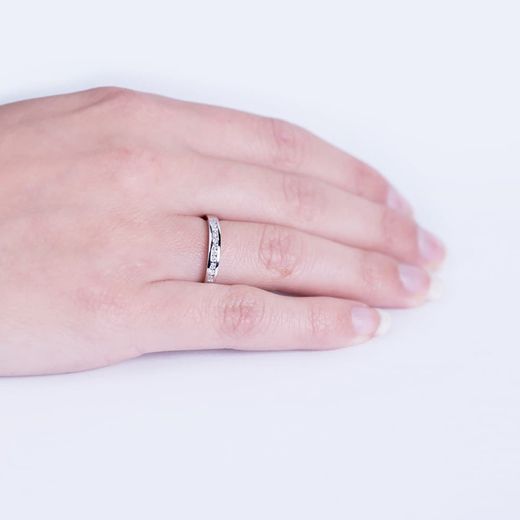 18K Sortija Oro Blanco 11 Diamantes 0,150 Qts. Si-H