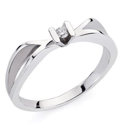 18K Sortija Oro Blanco Brillante. 0.046 Qts. Ancho: 5 Mm