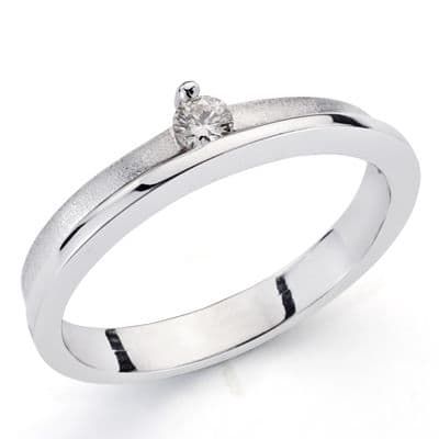 18K Sortija Oro Blanco Brillante. 0.085 Qts. Ancho: 4,5Mm