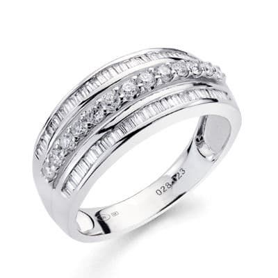 18K Sortija Oro Blanco Diamantes Talla Brillante 0.273/0.38 Qts. Ancho: 8Mm