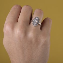 18K Sortija Oro Blanco Lanzadera Con Circonitas. Ancho: 18 Mm
